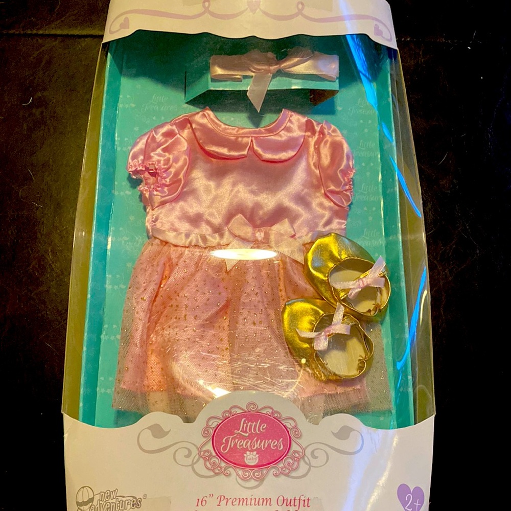 16” premium doll outfit - new in box